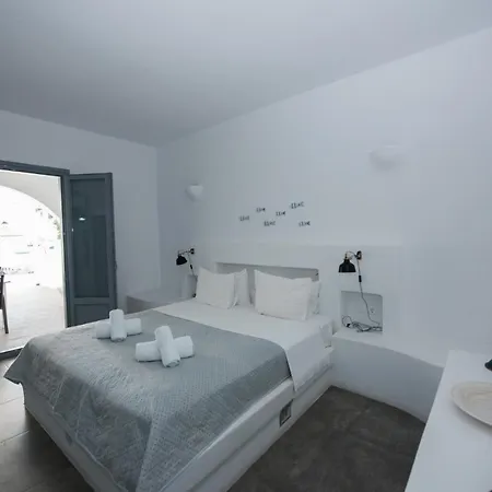 Ostria & 4* Aliki (Paros)