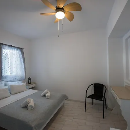 Ostria & 4* Aliki (Paros)