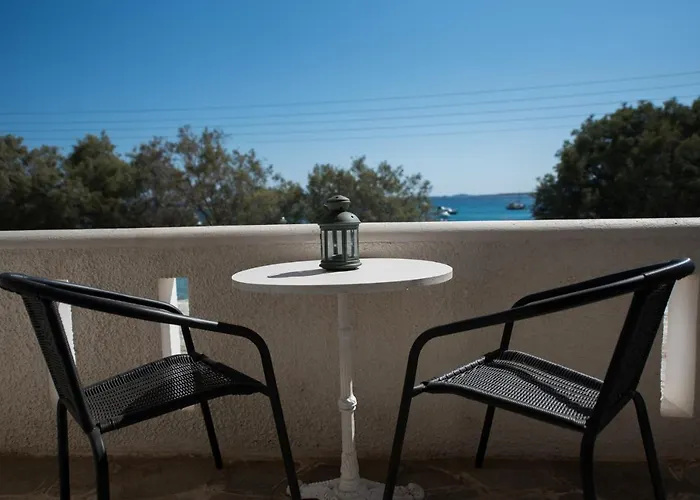 Apart-hotel Ostria & Alikí