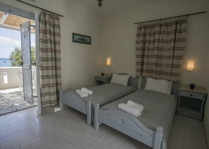 Ostria & Aparthotel Alikí